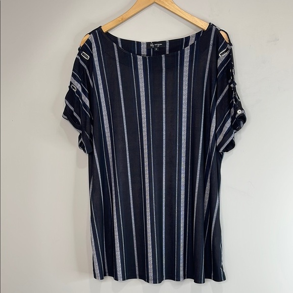 Lily Morgan Striped Top Black White Blue Cap Sleeve Grommet Details Boatneck 1X - Picture 3 of 12